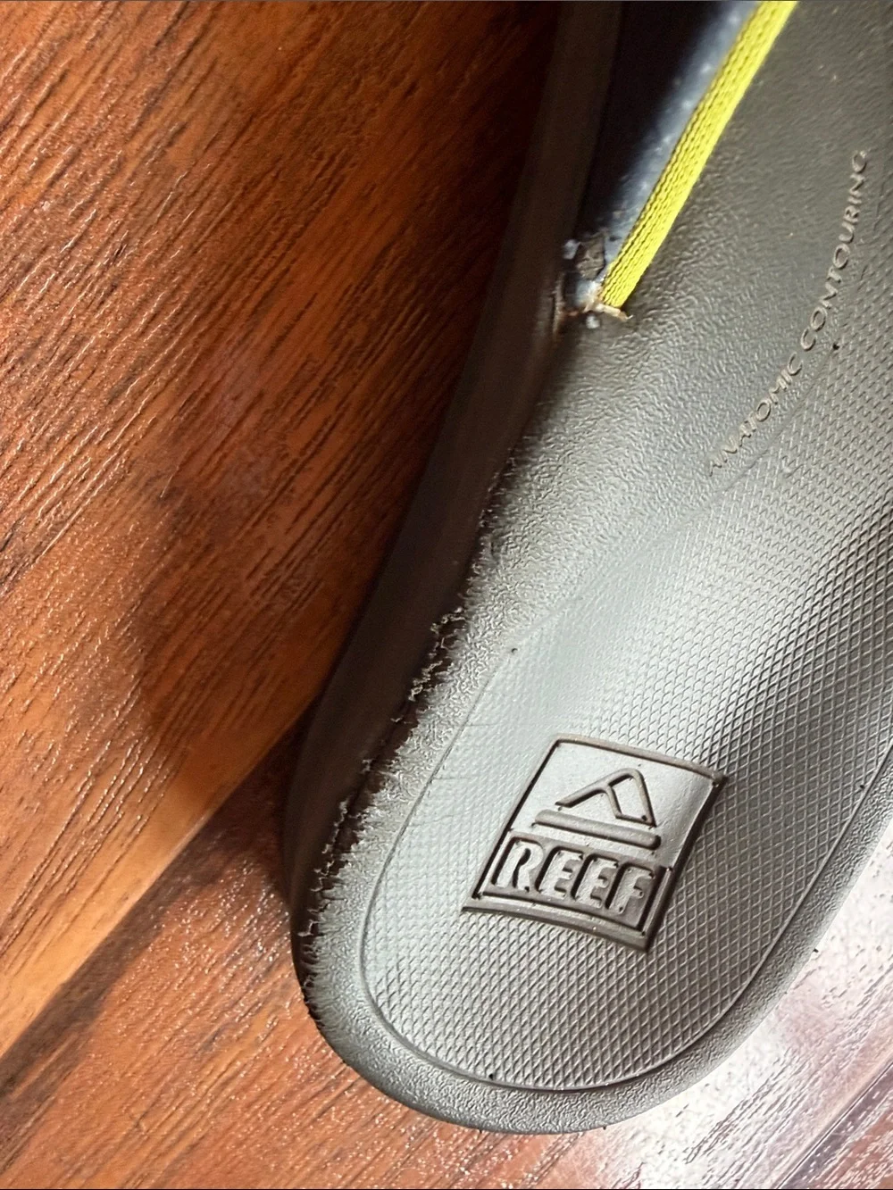 Reef Men’s Navy Flip Flops with Yellow Trim